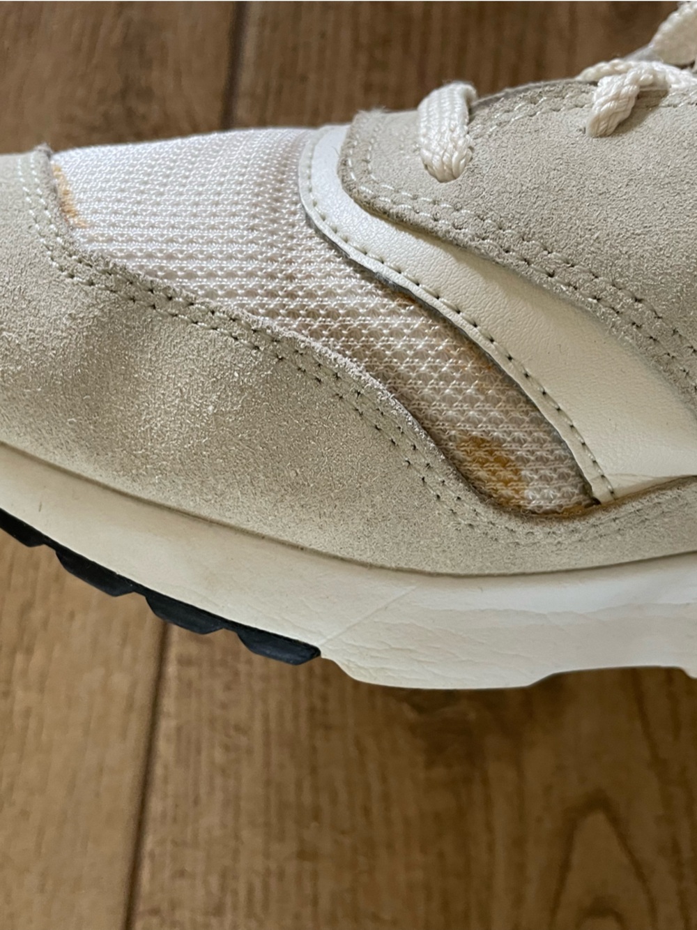 New Balance 997H Cream Sneakers - Picture 4 of 8
